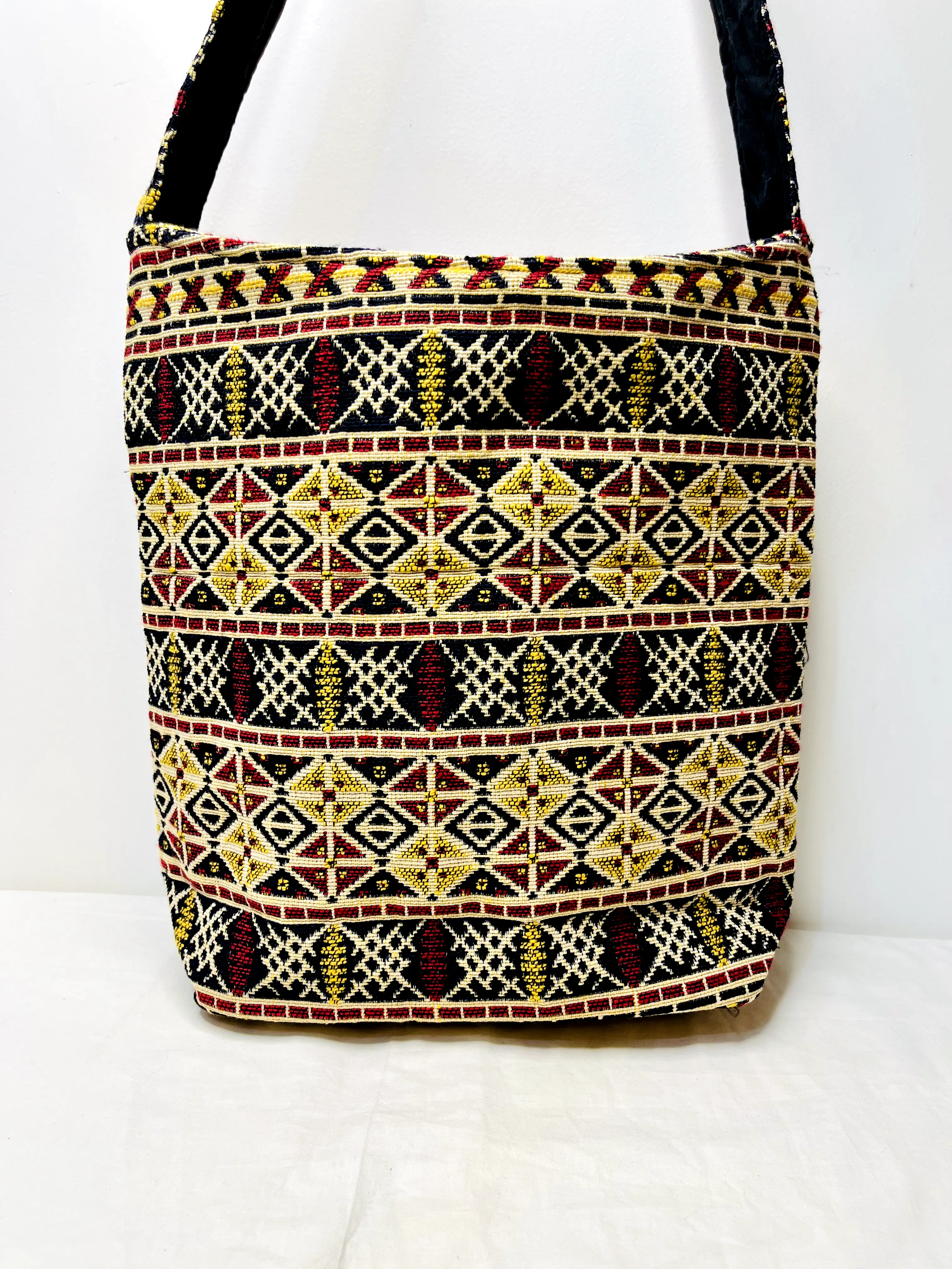Black Multicolor Tote Bag With Pockets