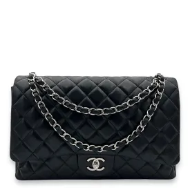 Classic Maxi Single Flap Shoulder Bag in Lambskin, Silver hardware