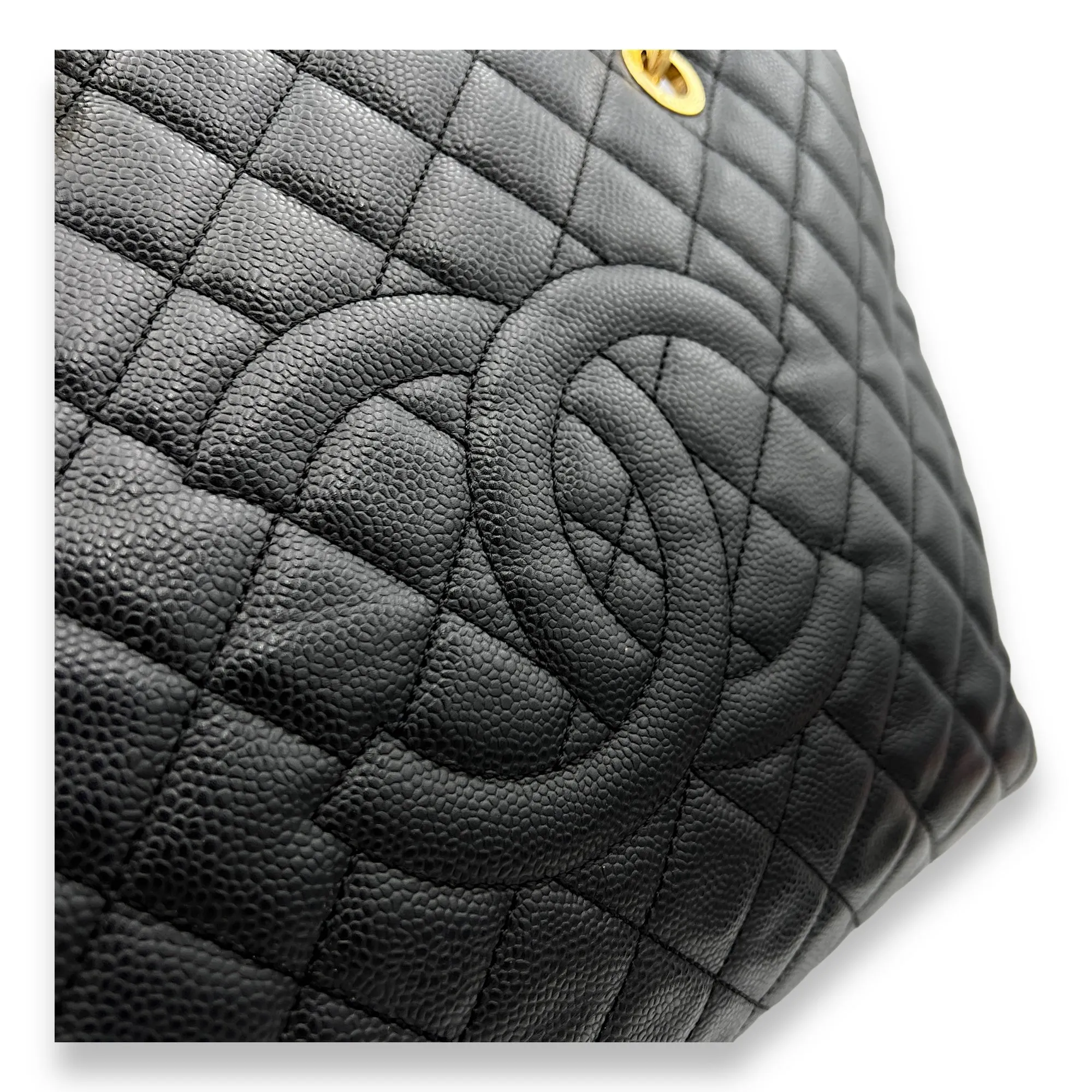 GST XL Black Tote Bag in Caviar Leather, Gold hardware