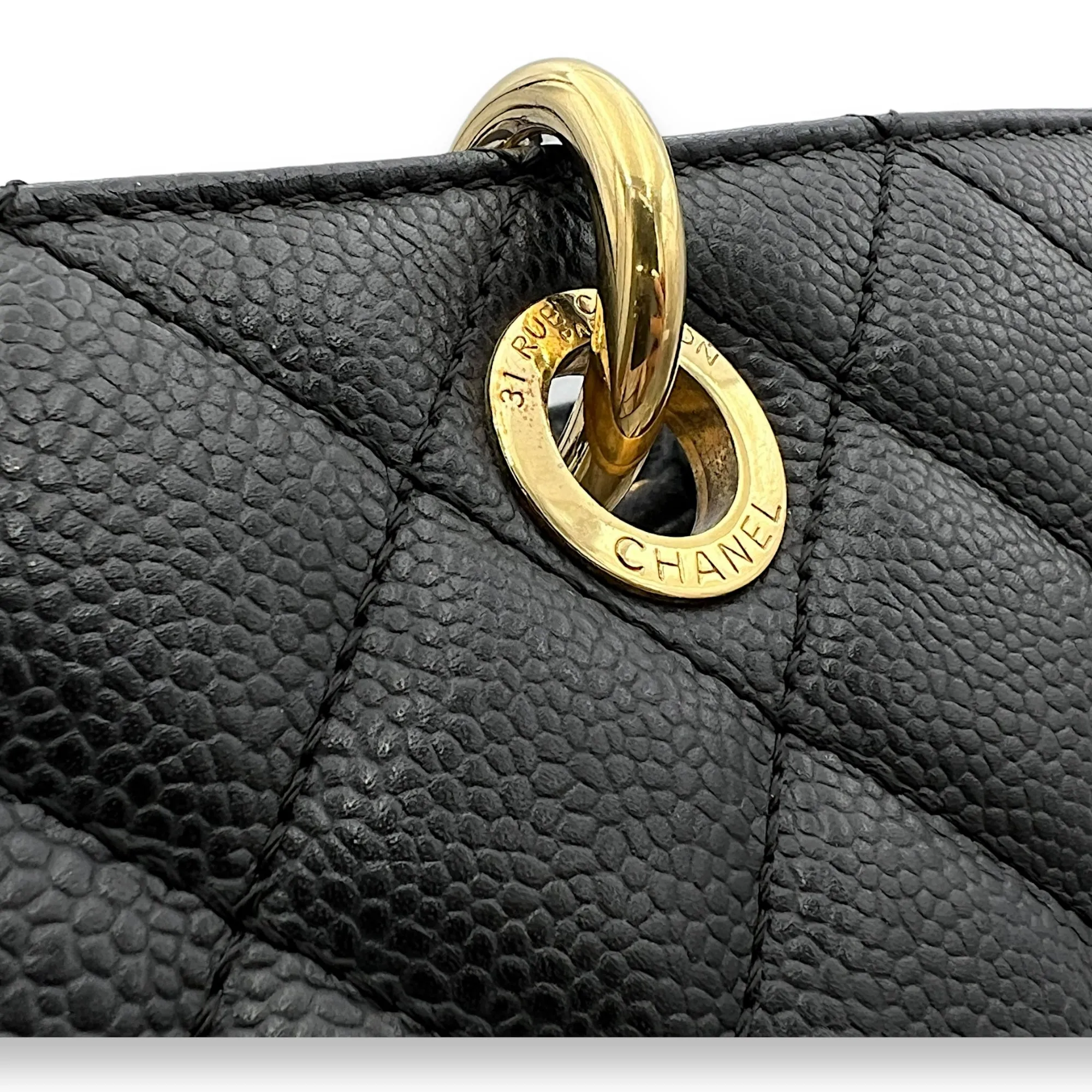 GST XL Black Tote Bag in Caviar Leather, Gold hardware
