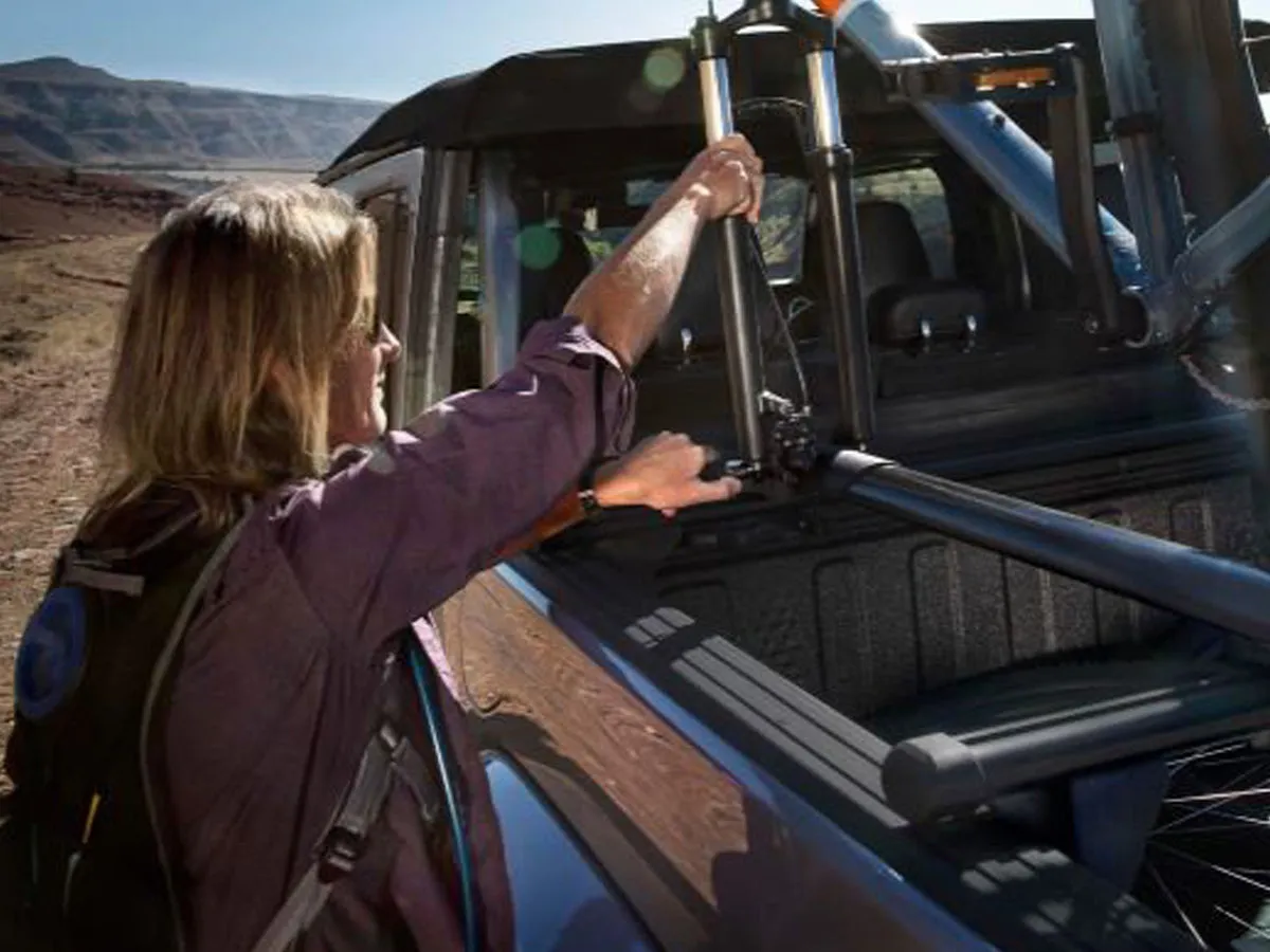 MOPAR Trail Rail Cargo Management System for for 20-up Jeep Gladiator JT