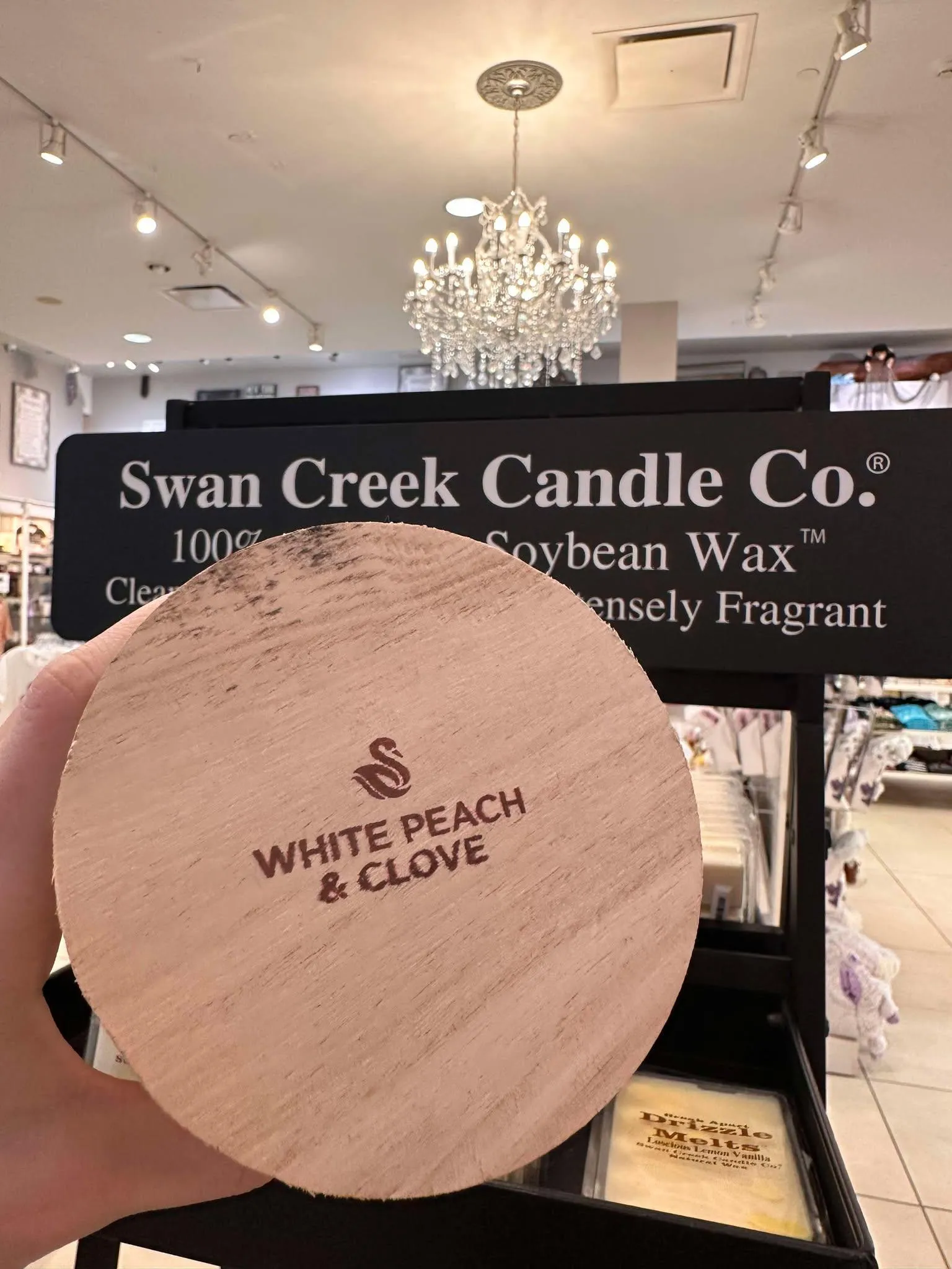 Swan Creek WHITE PEACH & CLOVE Timeless Jar Candle