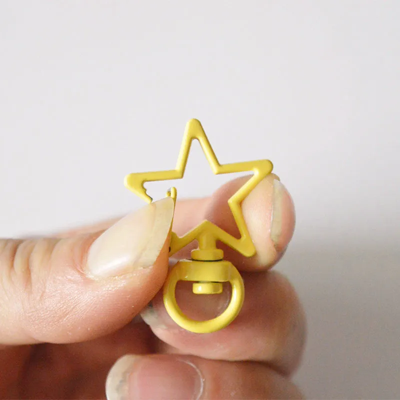 Wholesale 20pcs Colorful Baking Paint Five Pointed Star Alloy Keychain DIY Accessories